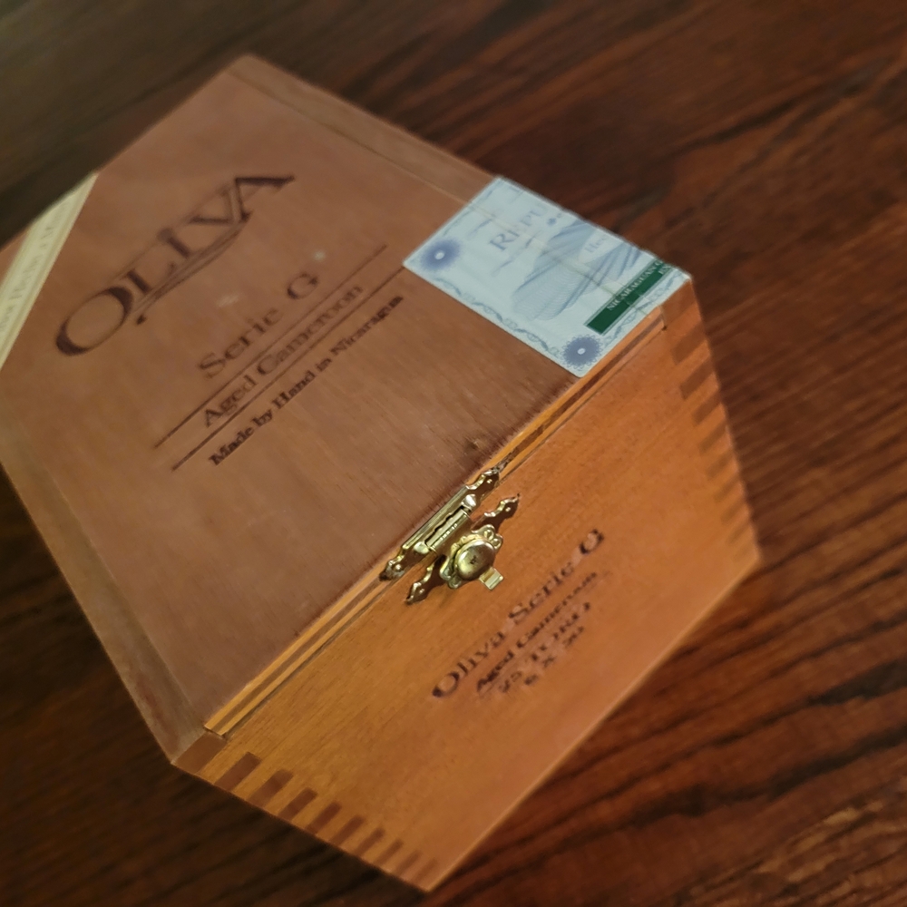 Oliva Series G Wooden Cigar Box